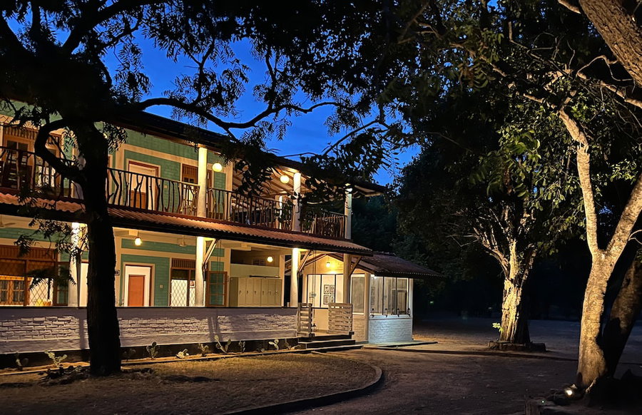 Funky Leopard Safari Lodge Bordering Yala National Park - Hostel, Kataragama, Sri Lanka