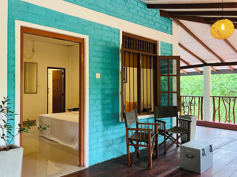 Funky Leopard Safari Lodge Bordering Yala National Park - Hostel, Kataragama, Sri Lanka