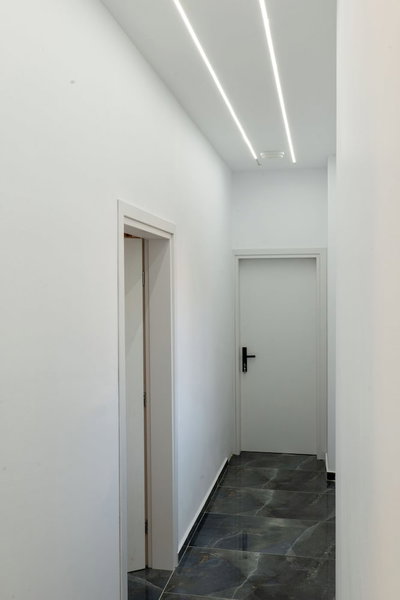 Mece Apt, Sarandë, Albania