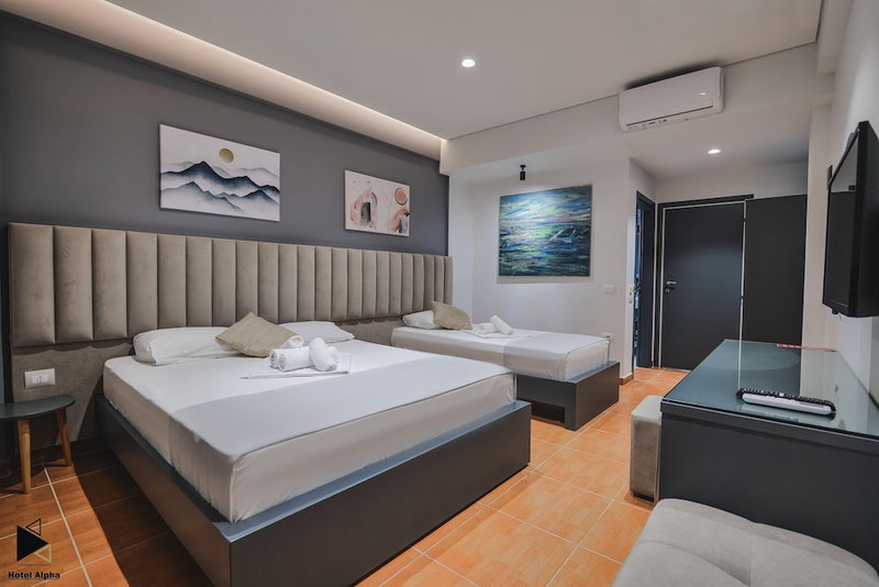 Hotel Alpha, Sarandë, Albania