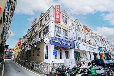Swing & Pillows - USJ Taipan, Subang Jaya, Malaysia