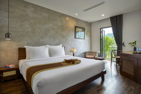 Draha Halong Hotel - Serenity, Charm and Nature - Preferred by Western Travelers, Ha Long, Vietnam