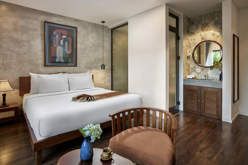 Draha Halong Hotel - Serenity, Charm and Nature - Preferred by Western Travelers, Ha Long, Vietnam