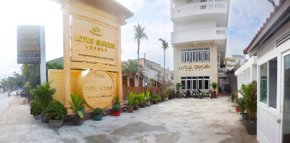 Lotus Garden Resort, Vietnam