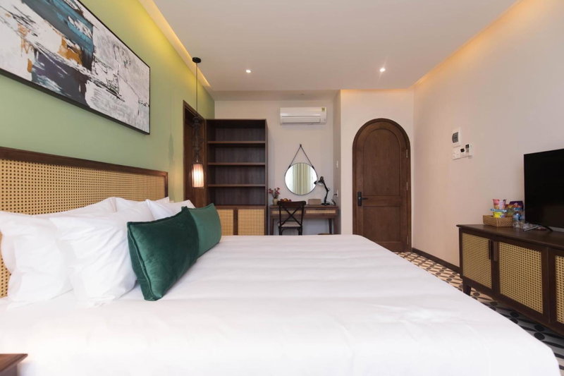 Flower Beachstay & Coffee, Da Nang, Vietnam