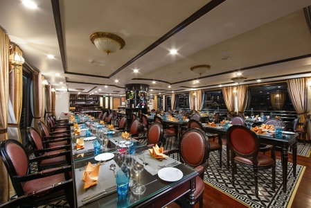 Athena Royal Cruise, Ha Long, Vietnam
