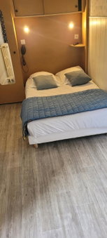 Hôtel Central Anzac Amiens Gare, Amiens, France