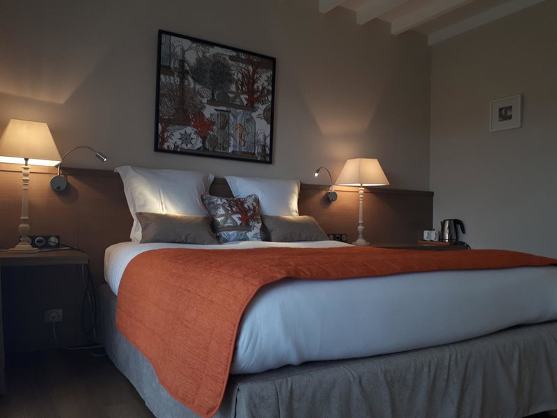 Hôtel Carcarille Restaurant Le C, Gordes, France
