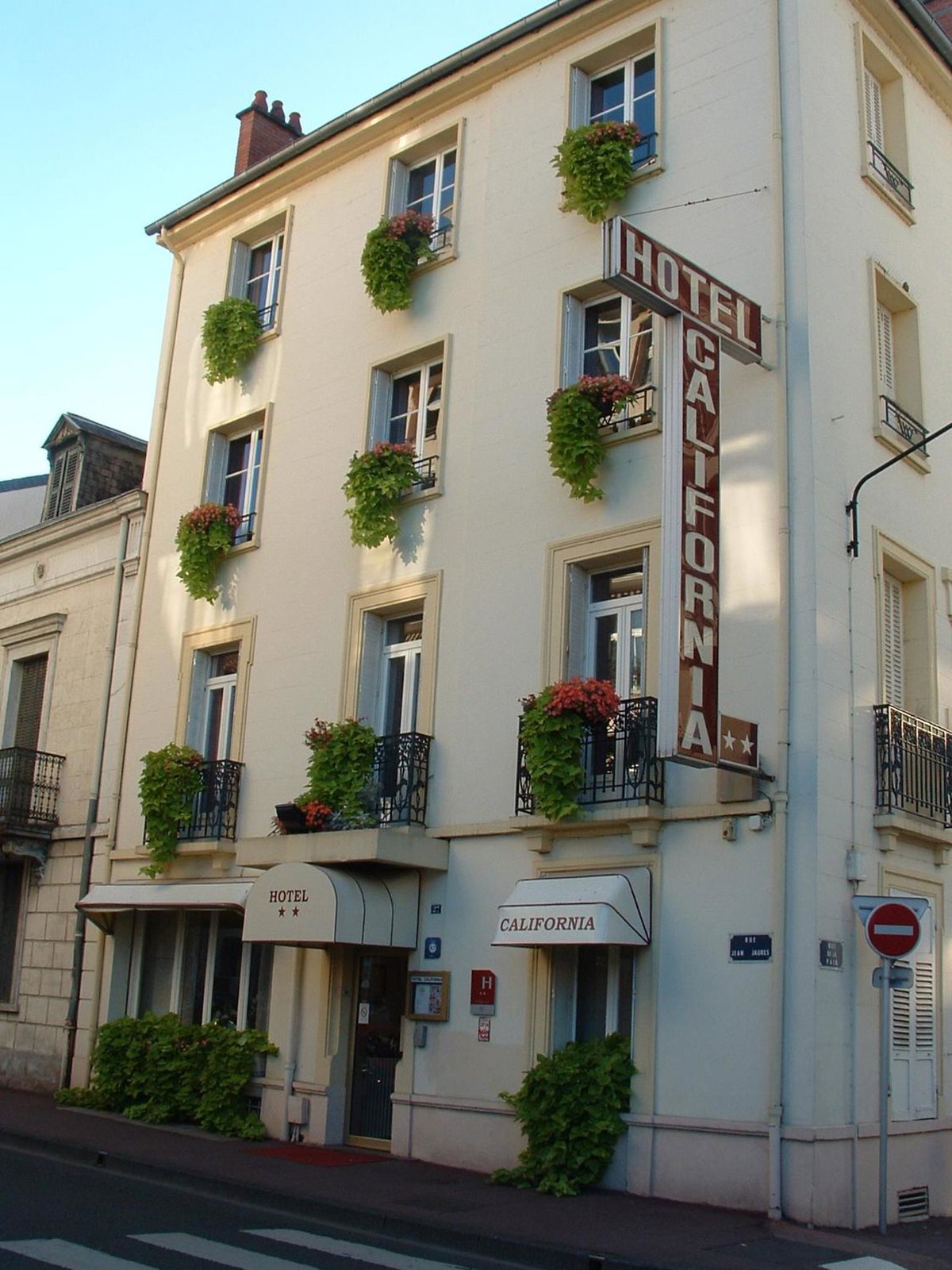 Hotel California, Francia
