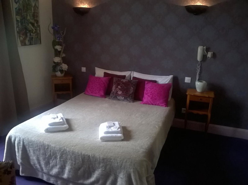 Hotel California, Vichy, France
