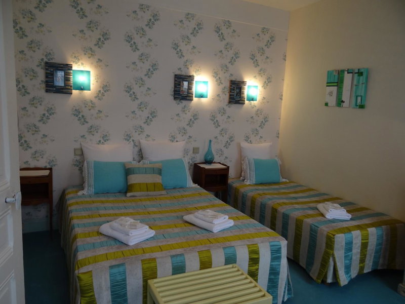 Hotel California, Vichy, France