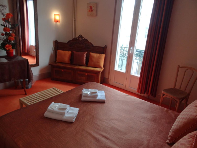 Hotel California, Vichy, France