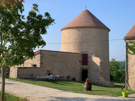 La Troliere, Autry-Issards, France