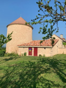 La Troliere, Autry-Issards, France