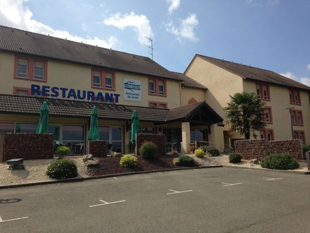 Brit Hotel Les Evens, Saint-Saturnin, France