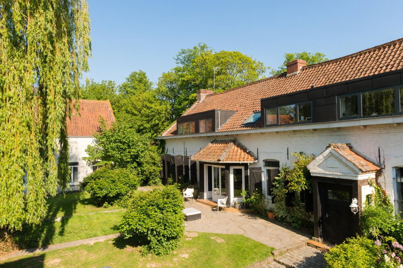 La Ferme Blanche, The Originals Relais, Lompret, France