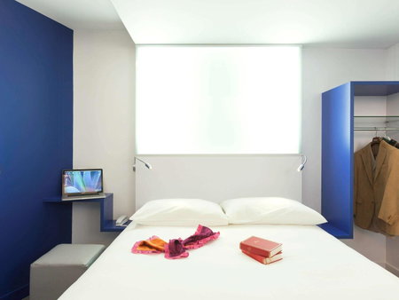 ibis Styles Vannes Gare Centre, Vannes, France