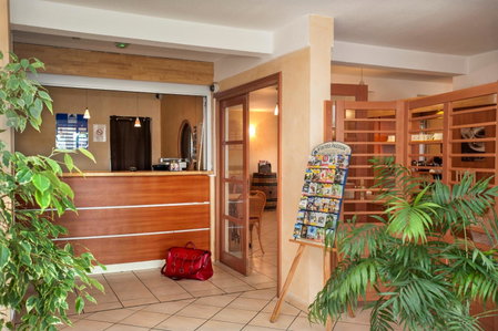 BRIT HOTEL Essentiel CAHORS Nord, Cahors, France
