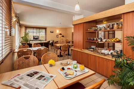 BRIT HOTEL Essentiel CAHORS Nord, Cahors, France