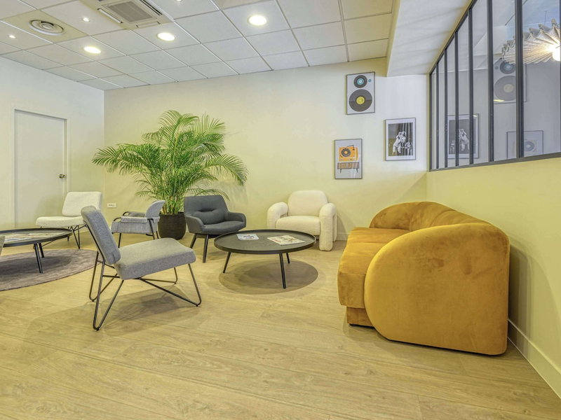 ibis Cholet, Cholet, France