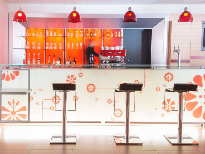 ibis Cholet, Cholet, France