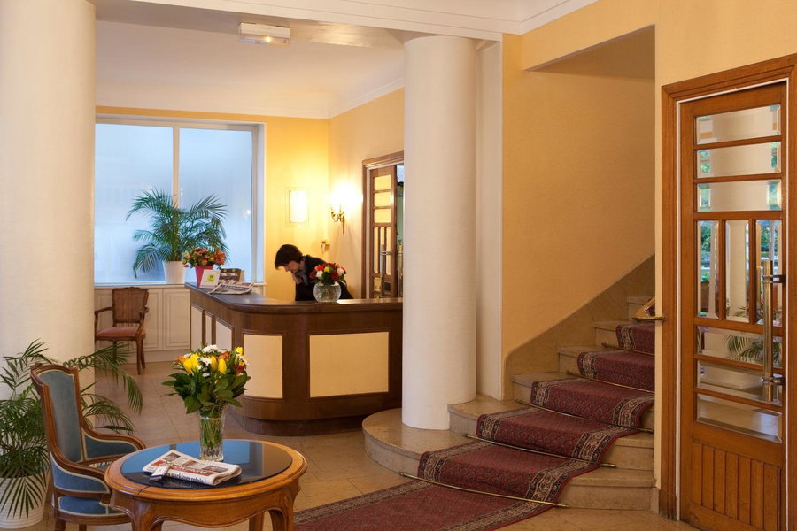 Logis Hotel Royal Saint-Mart, Royat, France