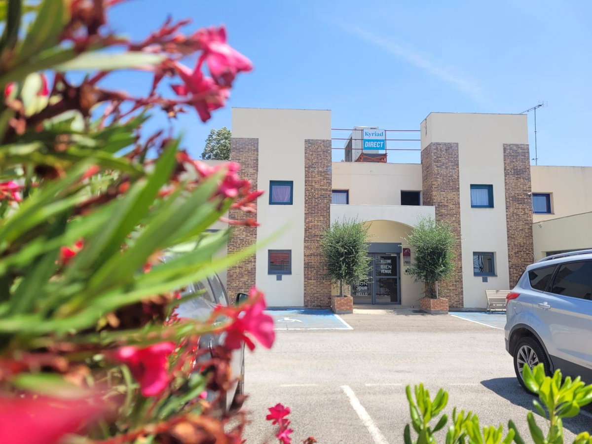 Hotel · Kyriad Direct Arles, Arles