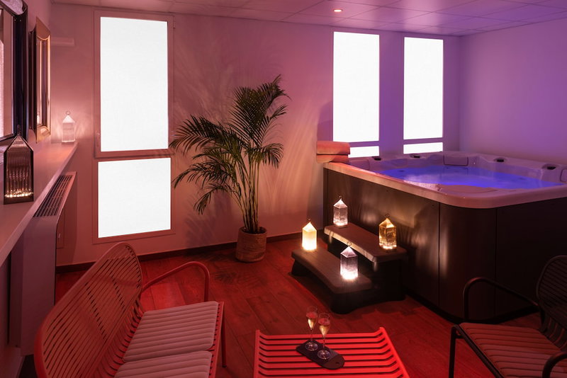 Hotel Omnubo Collection, Saint-Mars-la-Reorthe, France