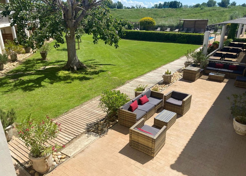 Hôtel le Mas des Ponts d'Arles, Arles, France