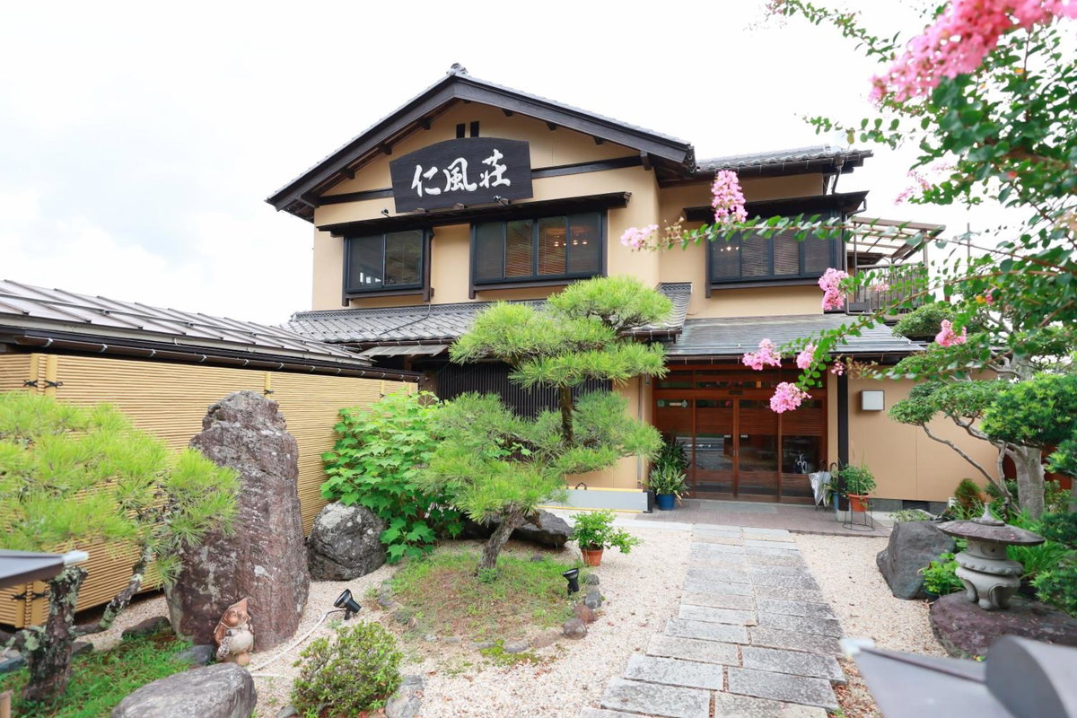 Jinpuso, Japan