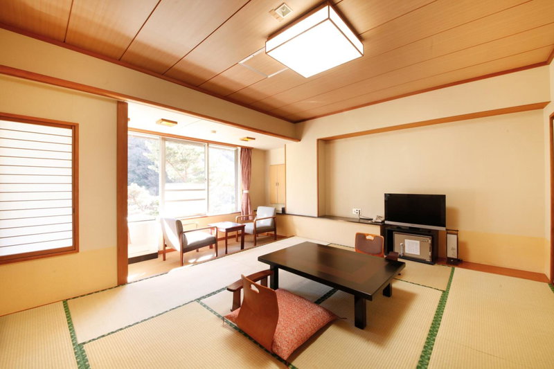 Shimobe Hotel, Minobu, Japan