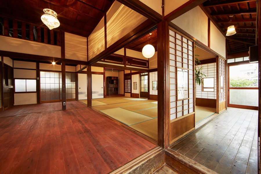 Minato-no Akari, Hayama, Japan
