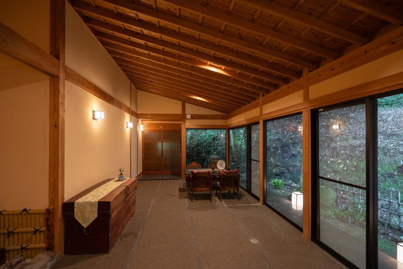 Kirishima Momijidani Seiryuso, Kirishima, Japan