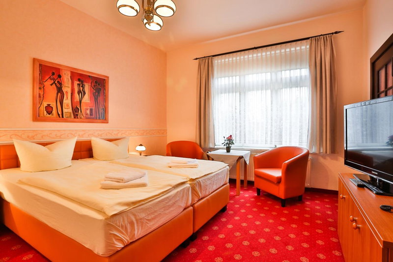 Hotel & Pension Villa Camenz, Güstrow, Germany