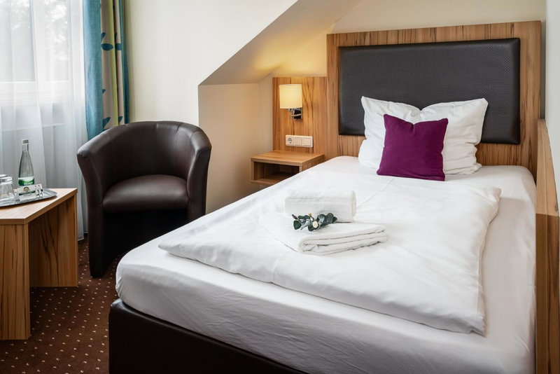 ClassicX Landhaus & Hotel - Bed & Breakfast, Gensingen, Germany