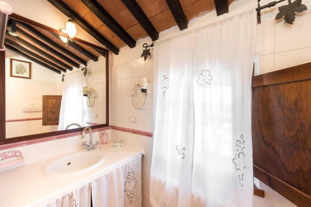 Borgo Tre Rose, Valiano, Italy