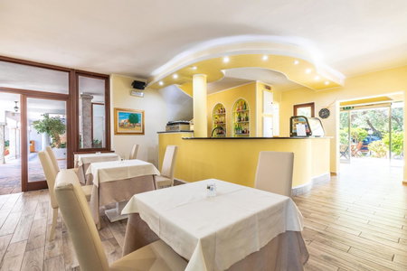 Hotel Bonsai, San Teodoro, Italy