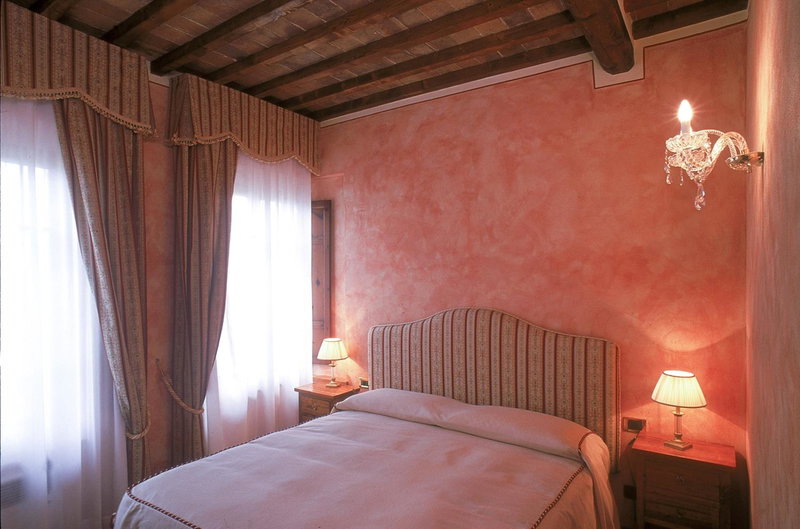 B&B Palazzo Al Torrione, San Gimignano, Italy