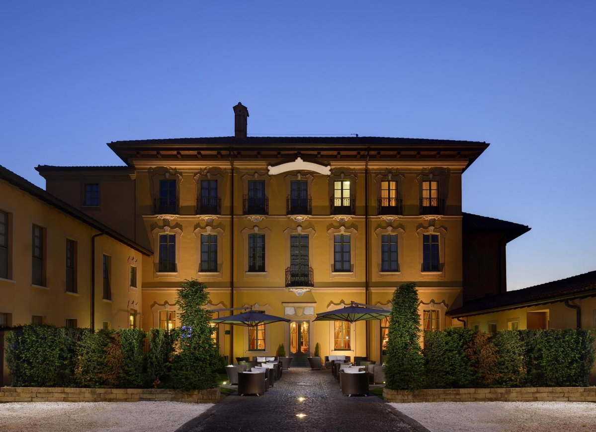 Hotel · Villa Appiani Hotel, Trezzo SullʼAdda