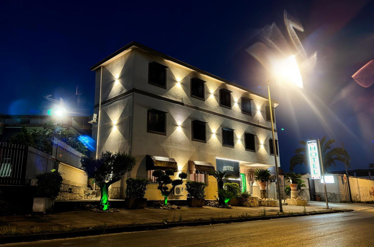 Hotel · Hotel Martini, Naples