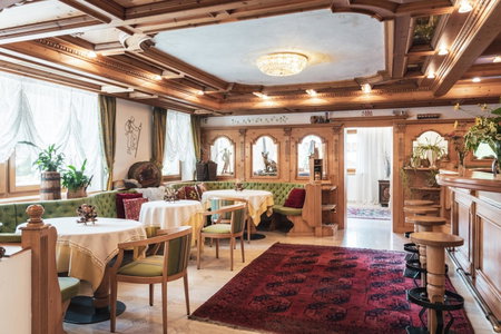 Hotel Chalet Corso, San Vigilio Di Marebbe, Italy
