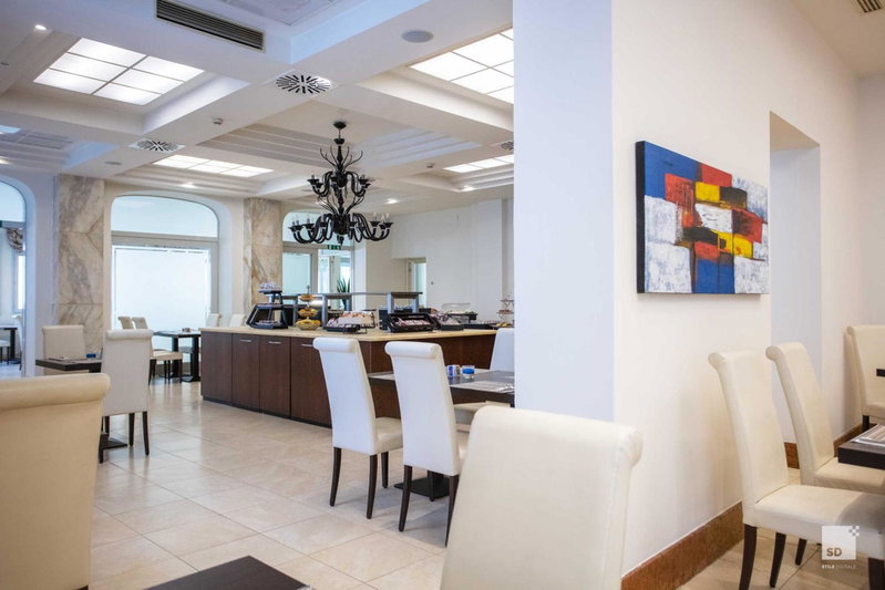 Hotel Regina Elena 57 & Oro Bianco SPA, Rimini, Italy