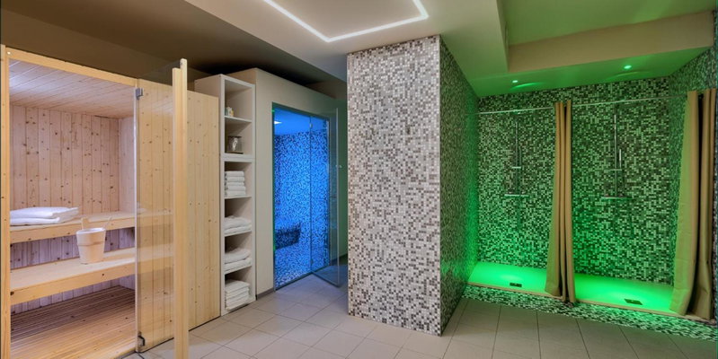 Hotel The Cube, Fidenza, Italy