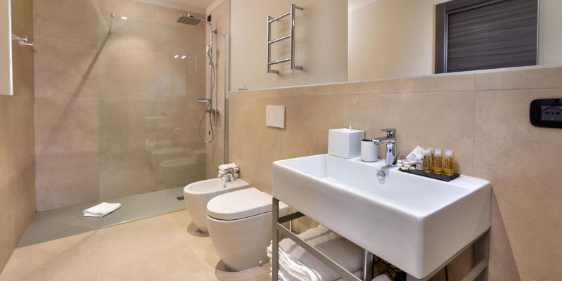 Hotel The Cube, Fidenza, Italy