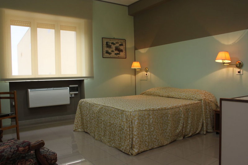 Hotel Plaza, Taranto, Italy