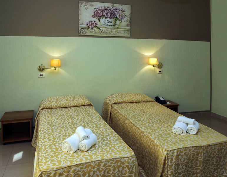 Hotel Plaza, Taranto, Italy