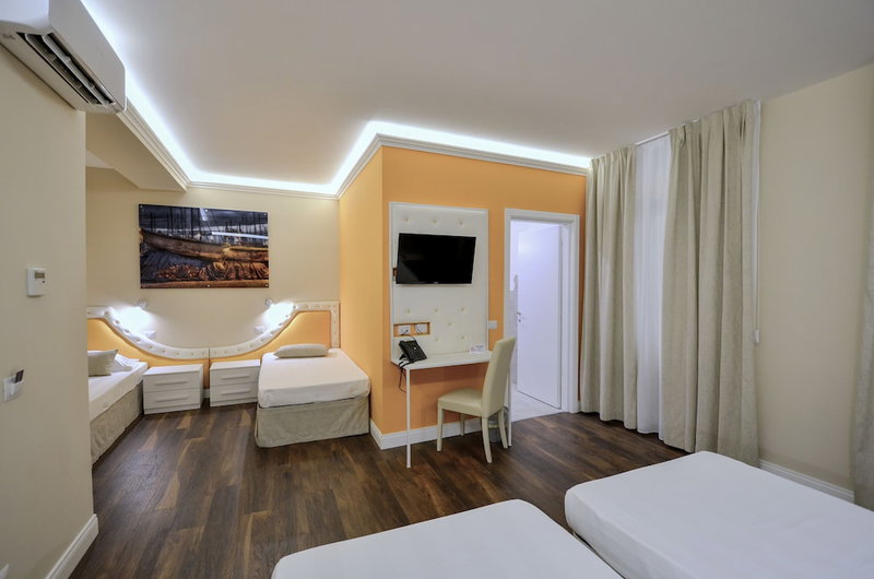 7Bell's House, Civitavecchia, Italy