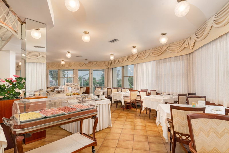 Universal Hotel, Cervia, Italy