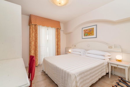 Universal Hotel, Cervia, Italy