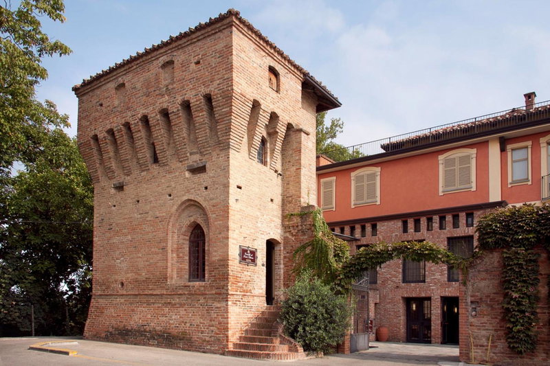 Hotel Castello di Santa Vittoria, Santa Vittoria dʼAlba, Italy